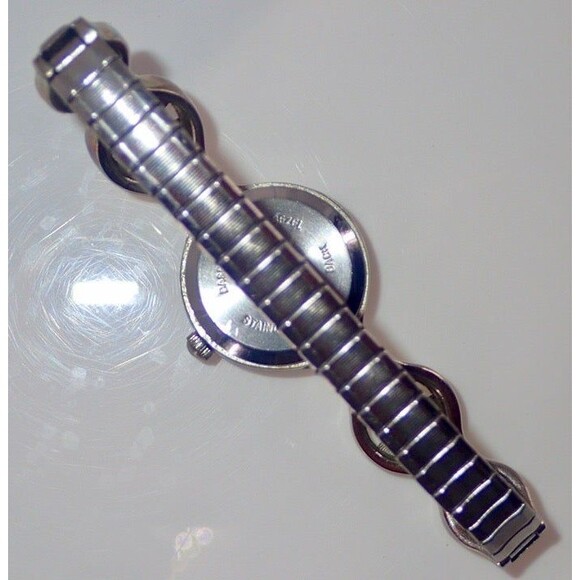 LA Express Silver Tone Marcasite Filigree Ladies Wrist Watch Works Well - Picture 11 of 11